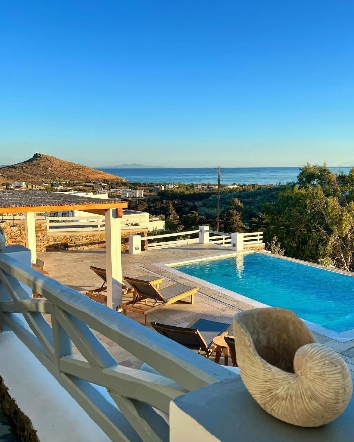 Para Principe Tinos Agios Sostis  Exteriör bild
