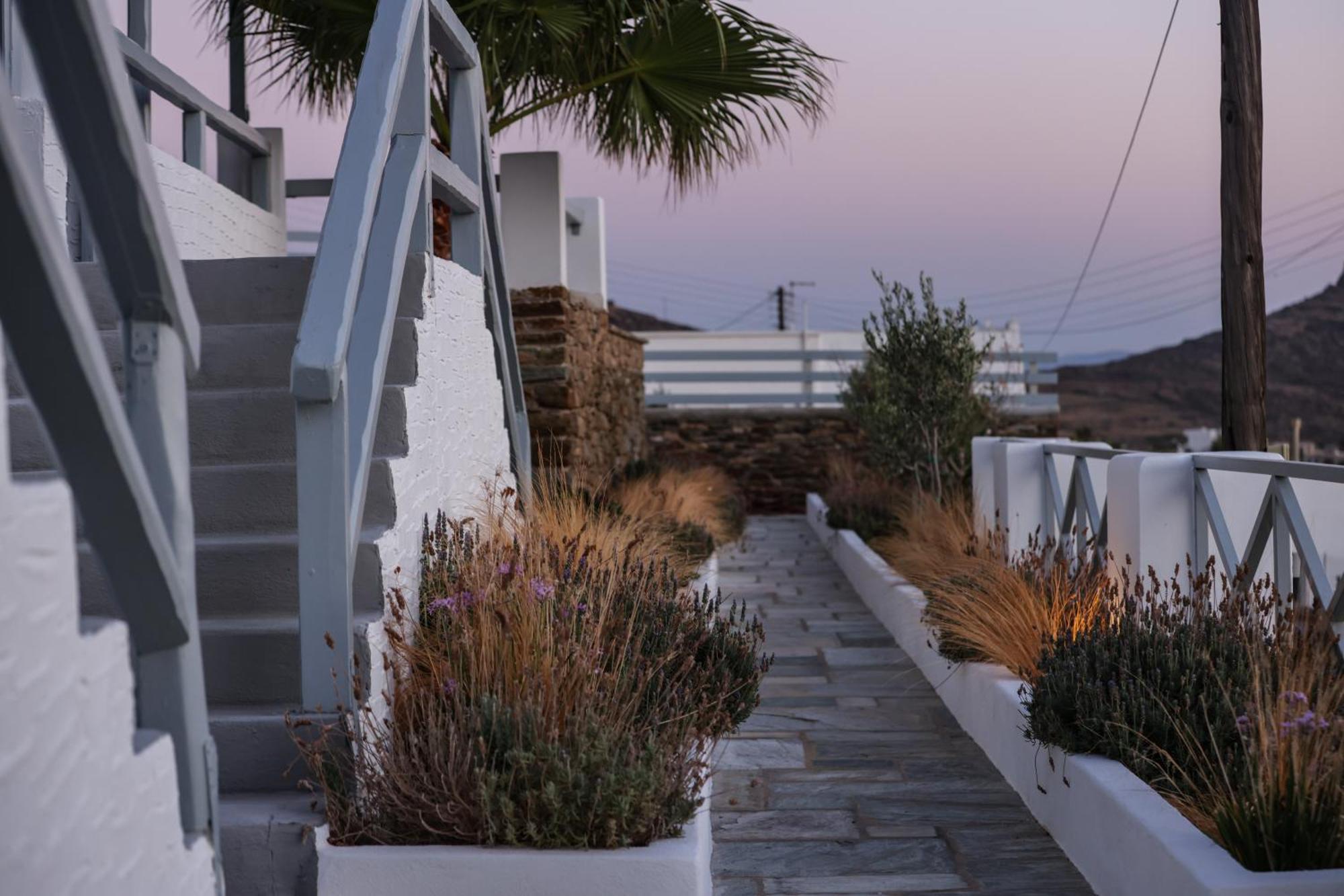 Para Principe Tinos Agios Sostis  Exteriör bild